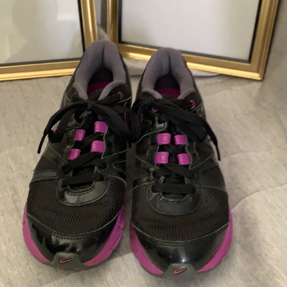 Nike Reax Sneakers - Picture 2 of 10